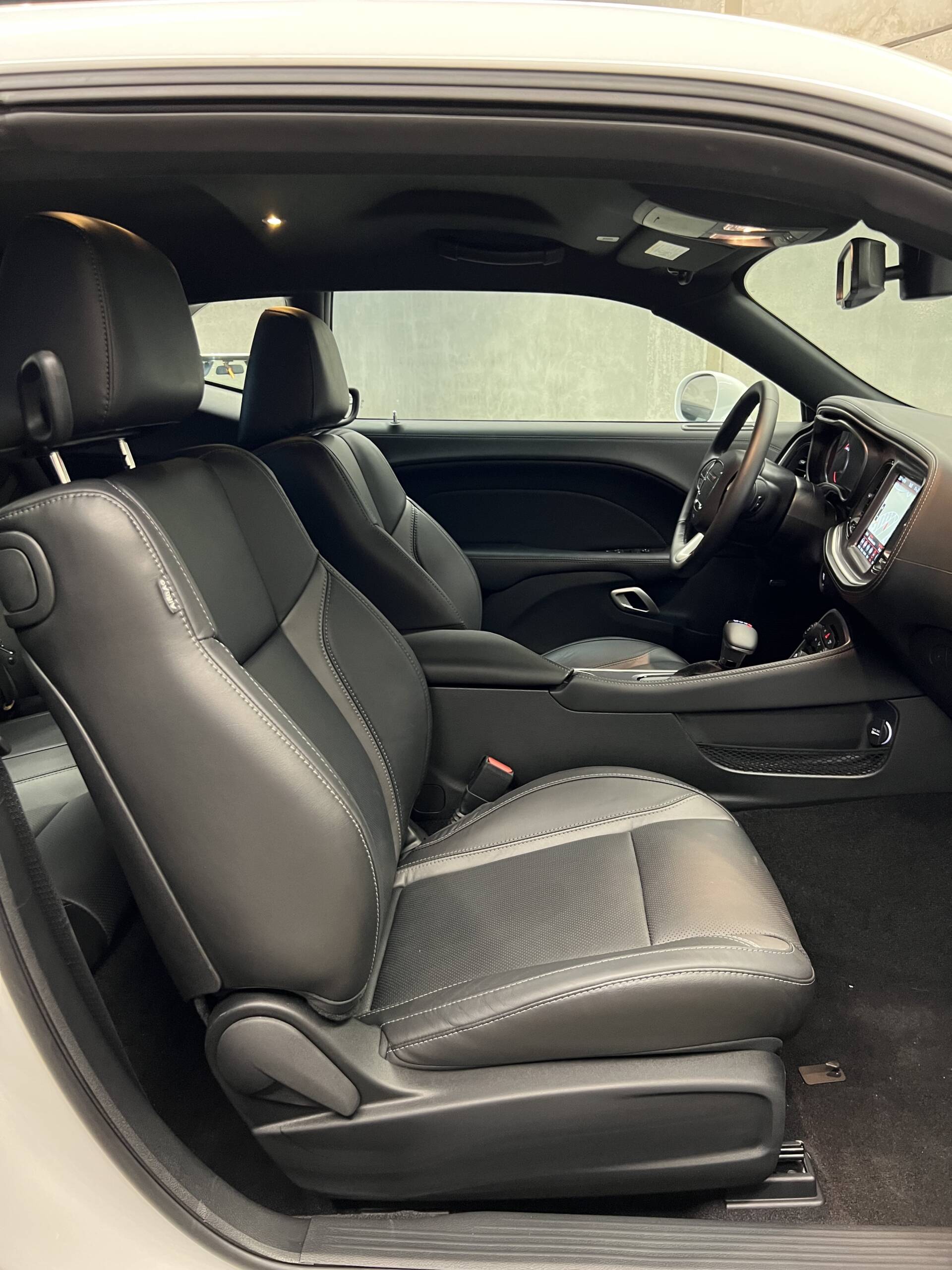 DODGE CHALLENGER SXT V6 KM0 - Imagen 16