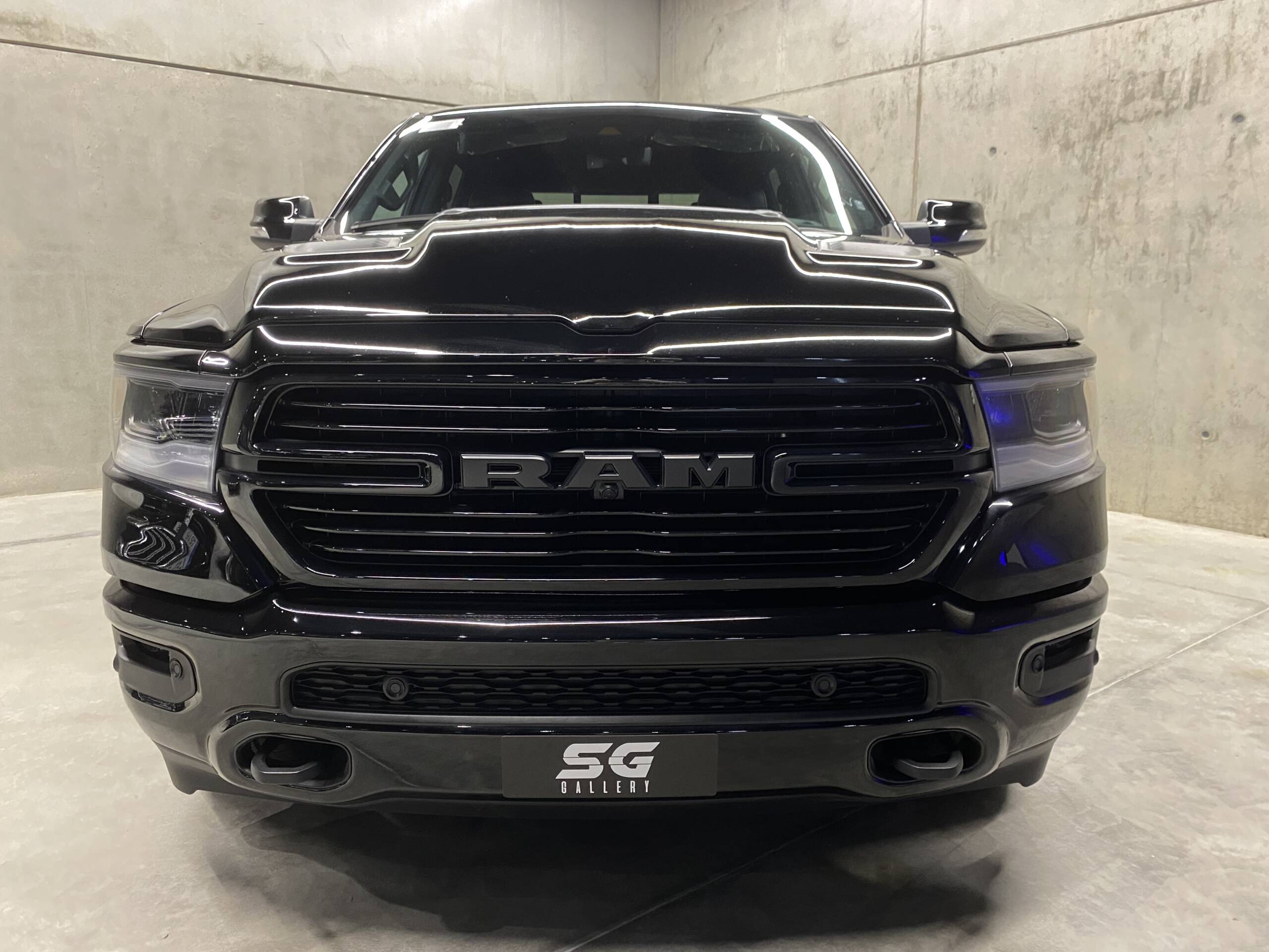 DODGE RAM 1500 LARAMIE 5.7 HEMI - Imagen 4