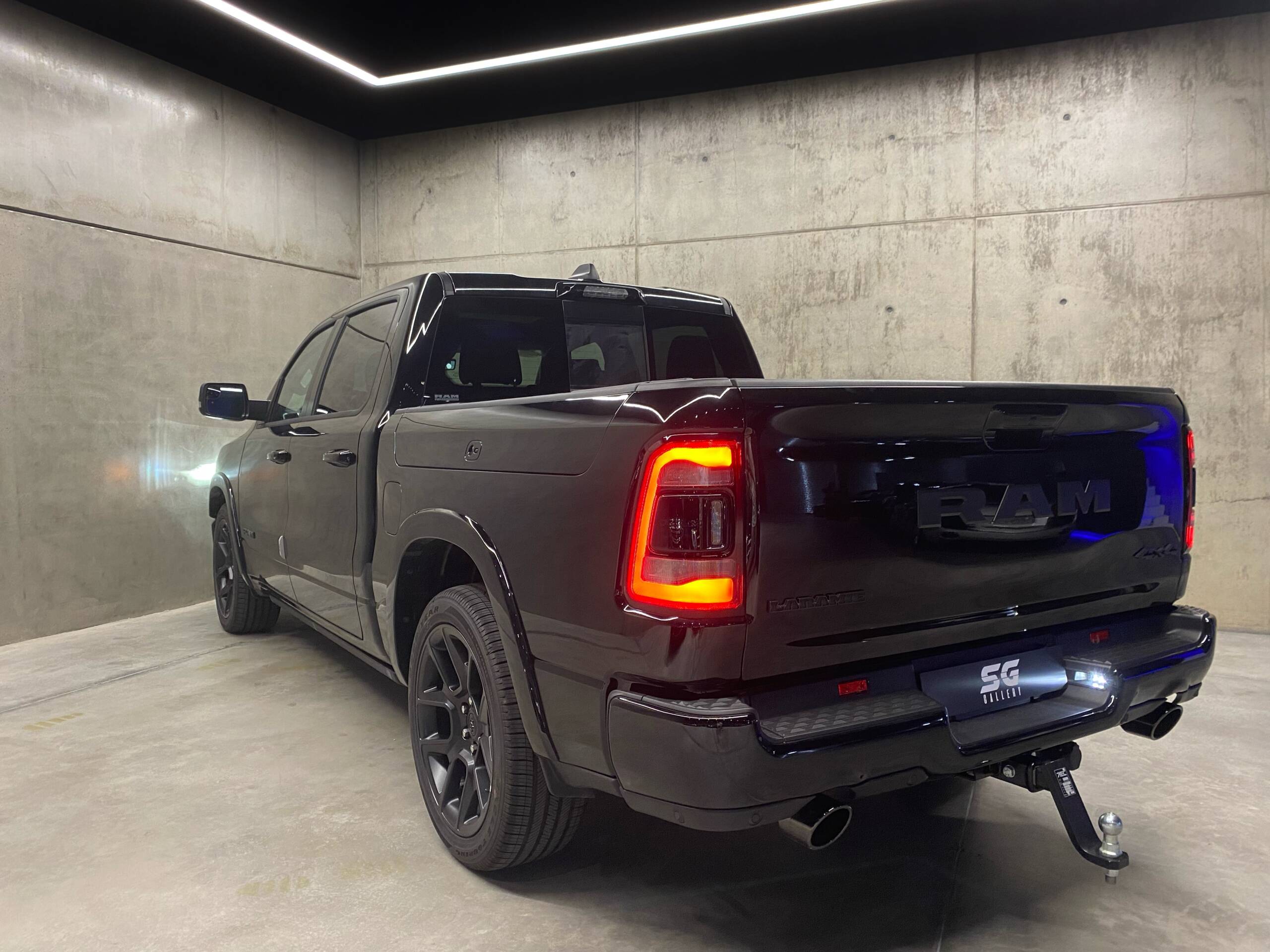 DODGE RAM 1500 LARAMIE 5.7 HEMI - Imagen 6