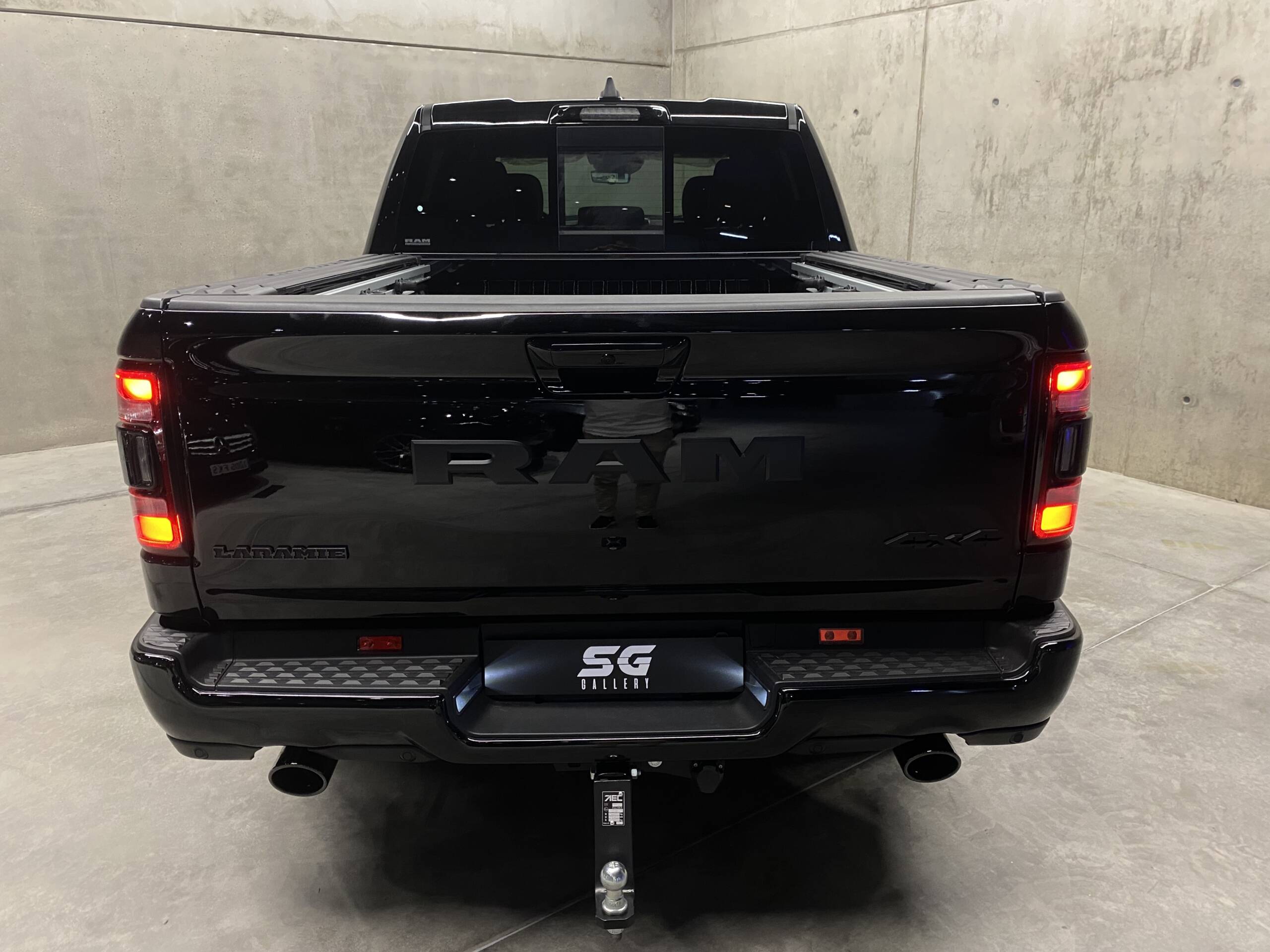 DODGE RAM 1500 LARAMIE 5.7 HEMI - Imagen 7