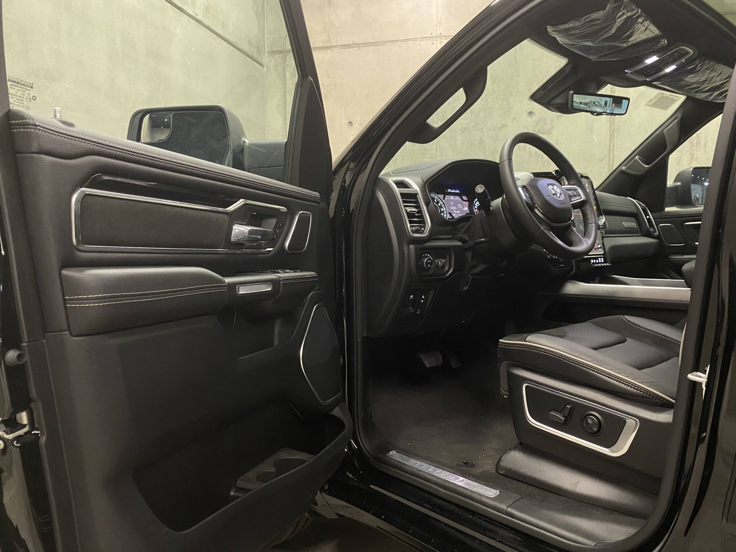 DODGE RAM 1500 LARAMIE 5.7 HEMI - Imagen 9