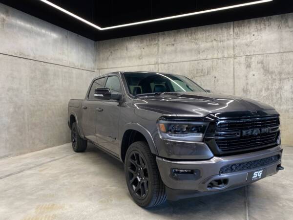 DODGE RAM 1500 LARAMIE 5.7 HEMI