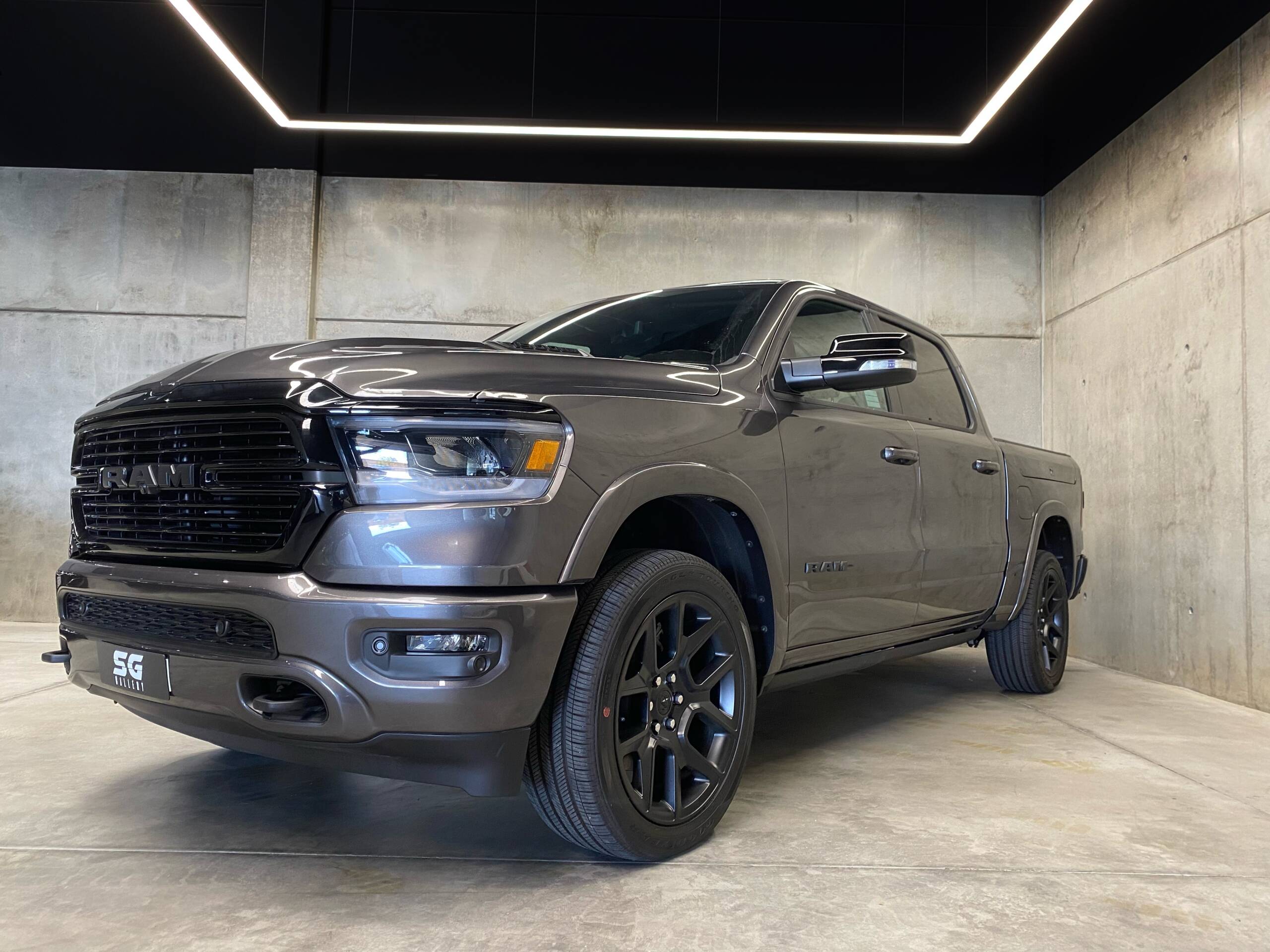 DODGE RAM 1500 LARAMIE 5.7 HEMI - Imagen 5