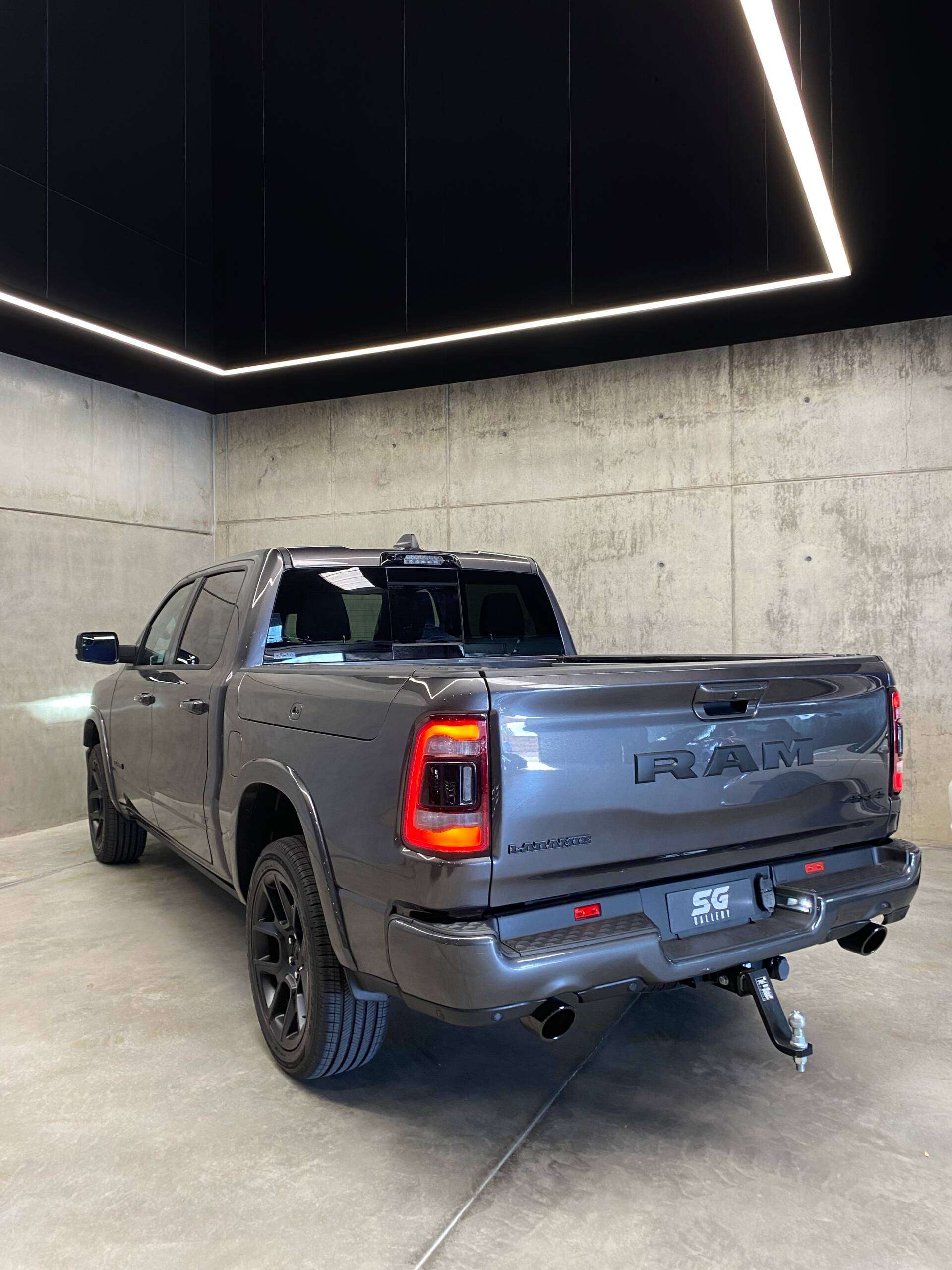 DODGE RAM 1500 LARAMIE 5.7 HEMI - Imagen 9