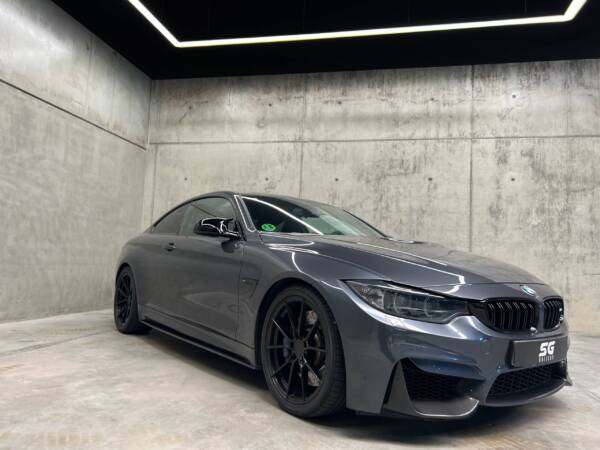 BMW M4 DKG M PERFORMANCE