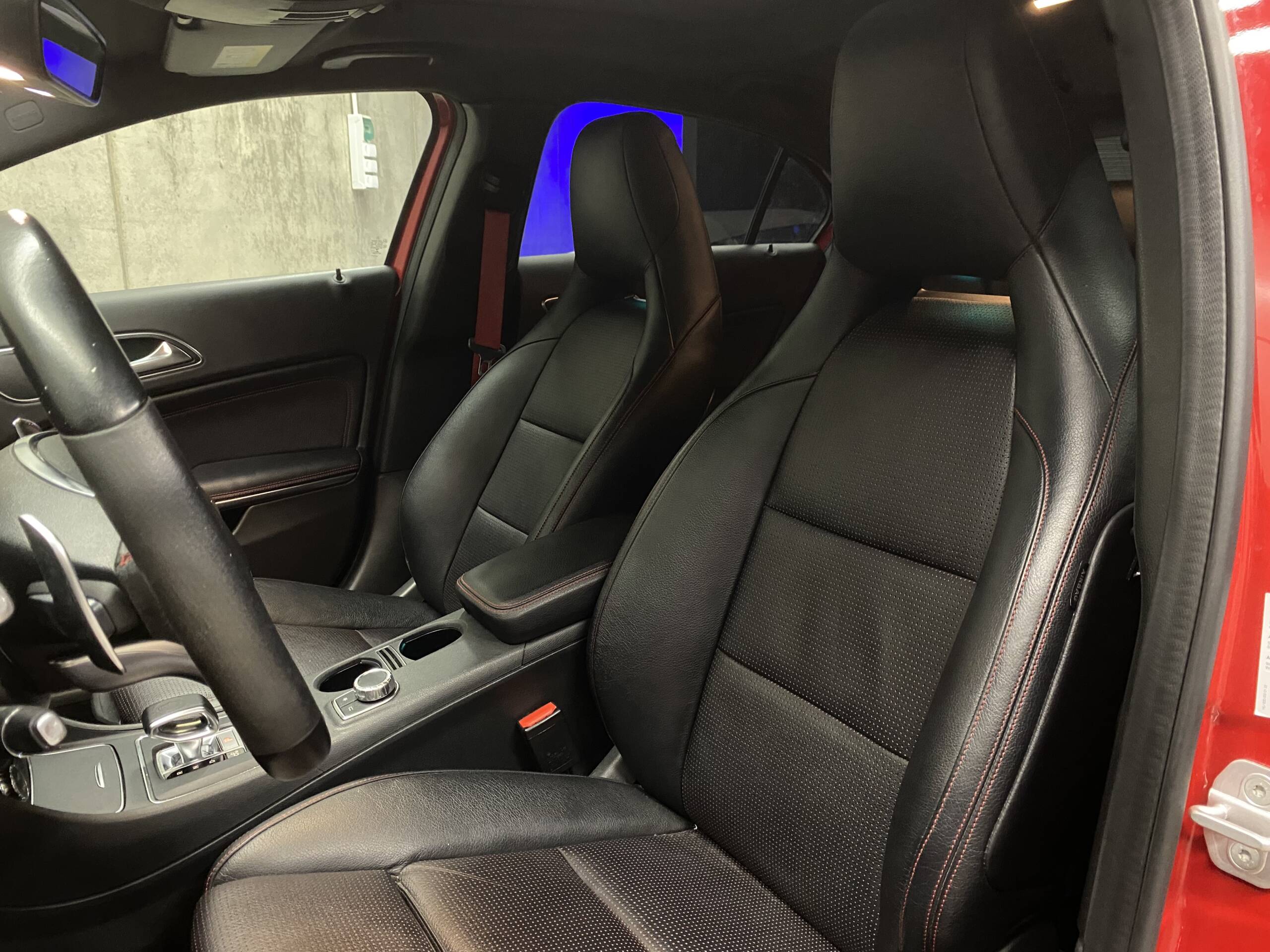 MERCEDES-BENZ A45 AMG 4Matic 381cv - Imagen 11