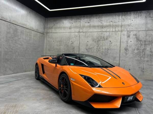 LAMBORGHINI Gallardo V10 LP 570-4 Spyder Performante