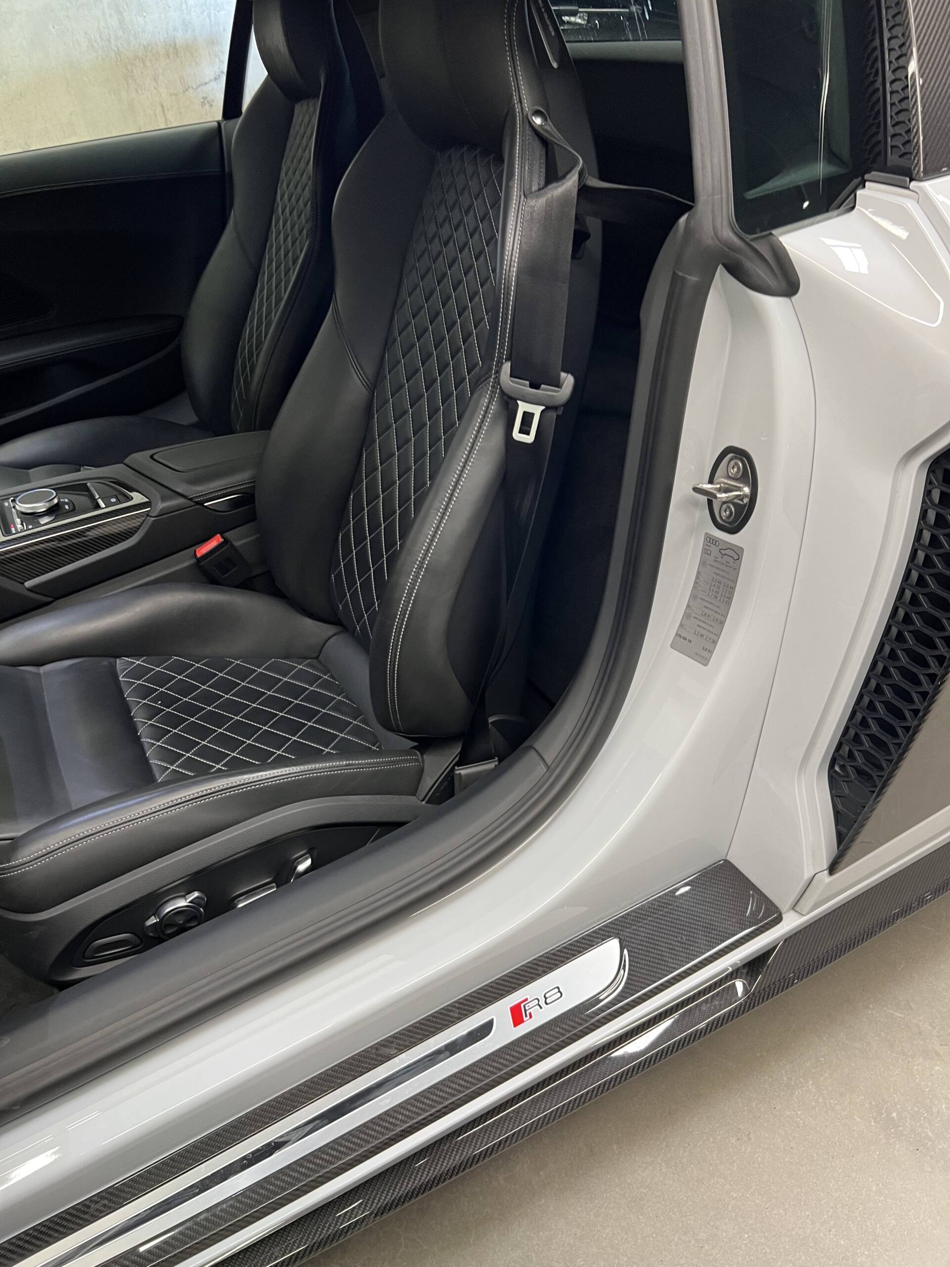 AUDI R8 V10 PERFORMANCE 620CV - Imagen 17