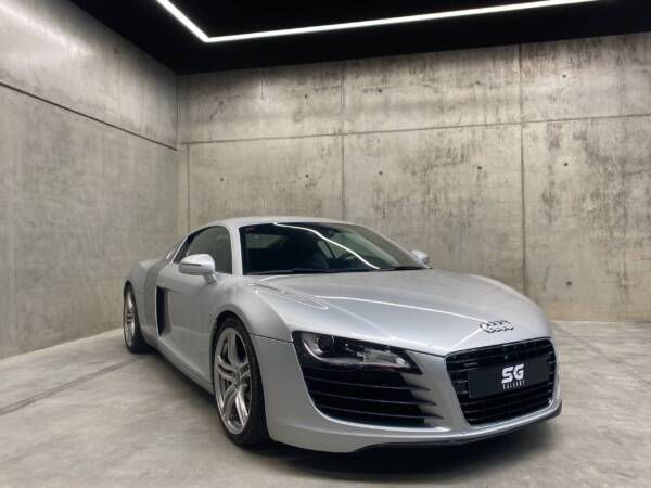 AUDI R8 R-TRONIC V8
