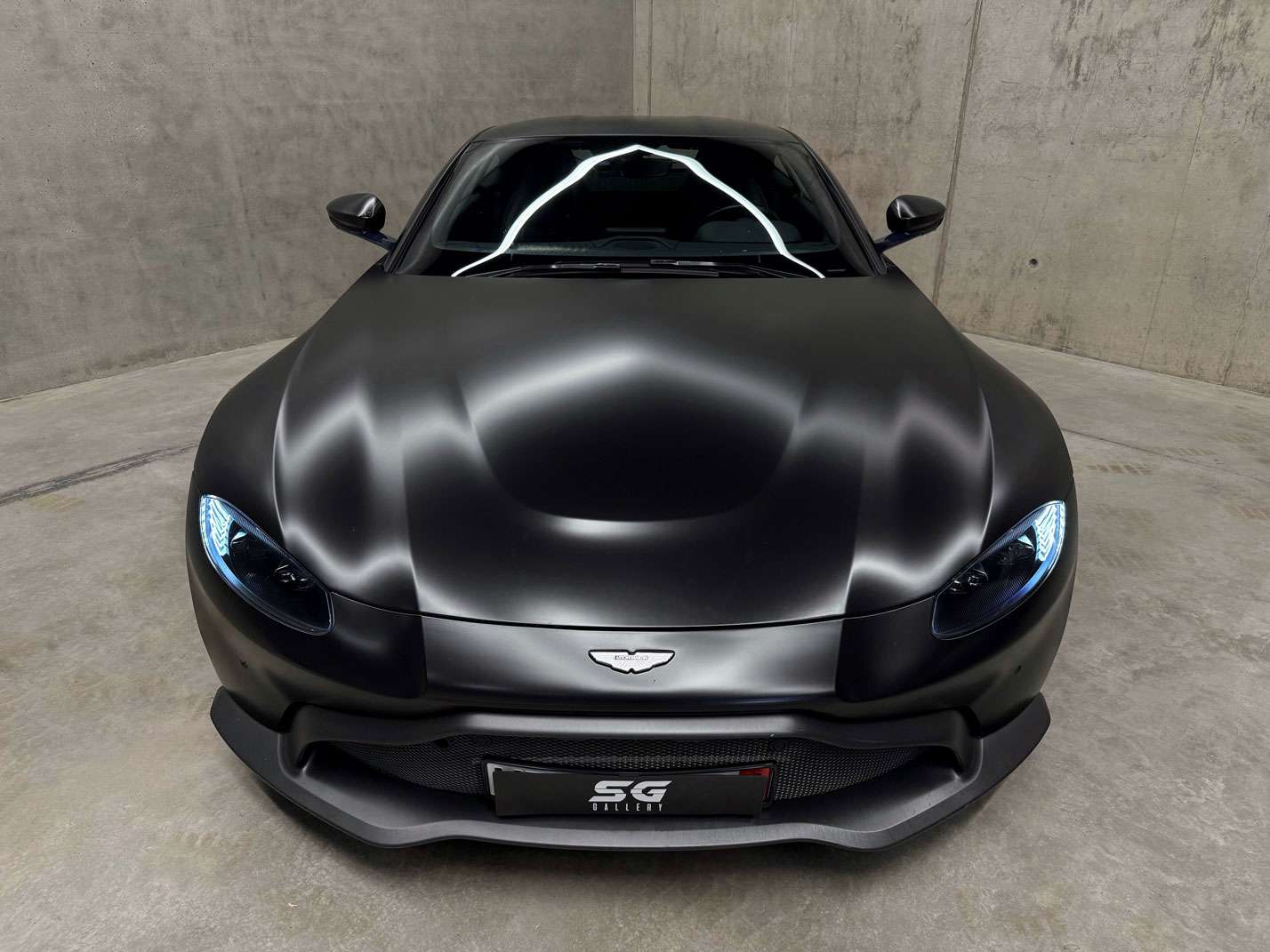 ASTON MARTIN VANTAGE - Imagen 2
