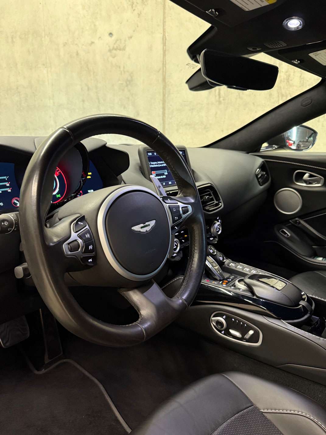 ASTON MARTIN VANTAGE - Imagen 6