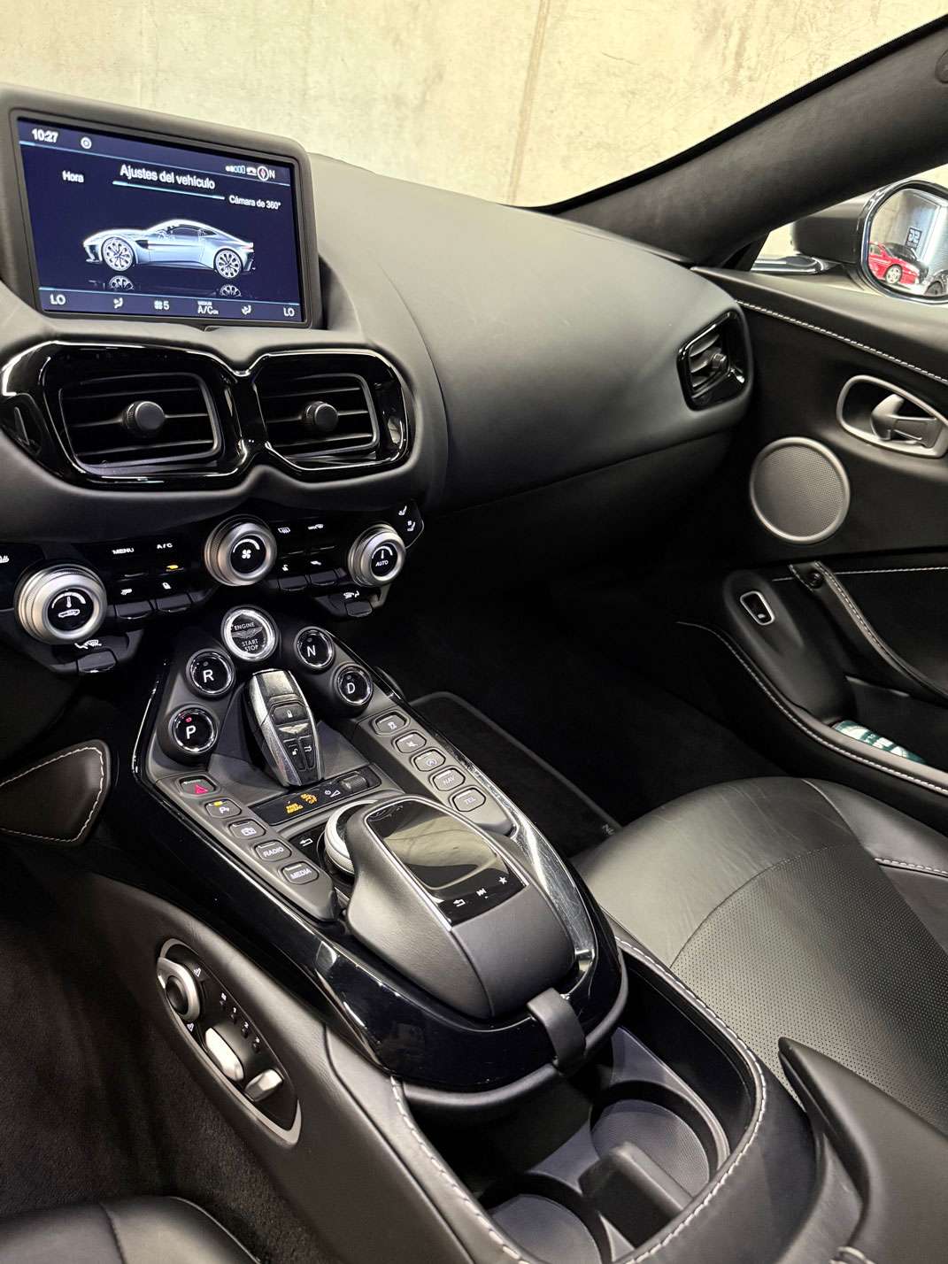 ASTON MARTIN VANTAGE - Imagen 8