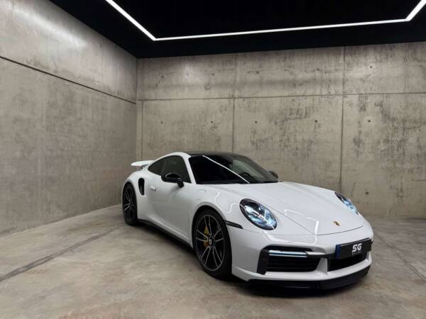 PORSCHE 911 Turbo S