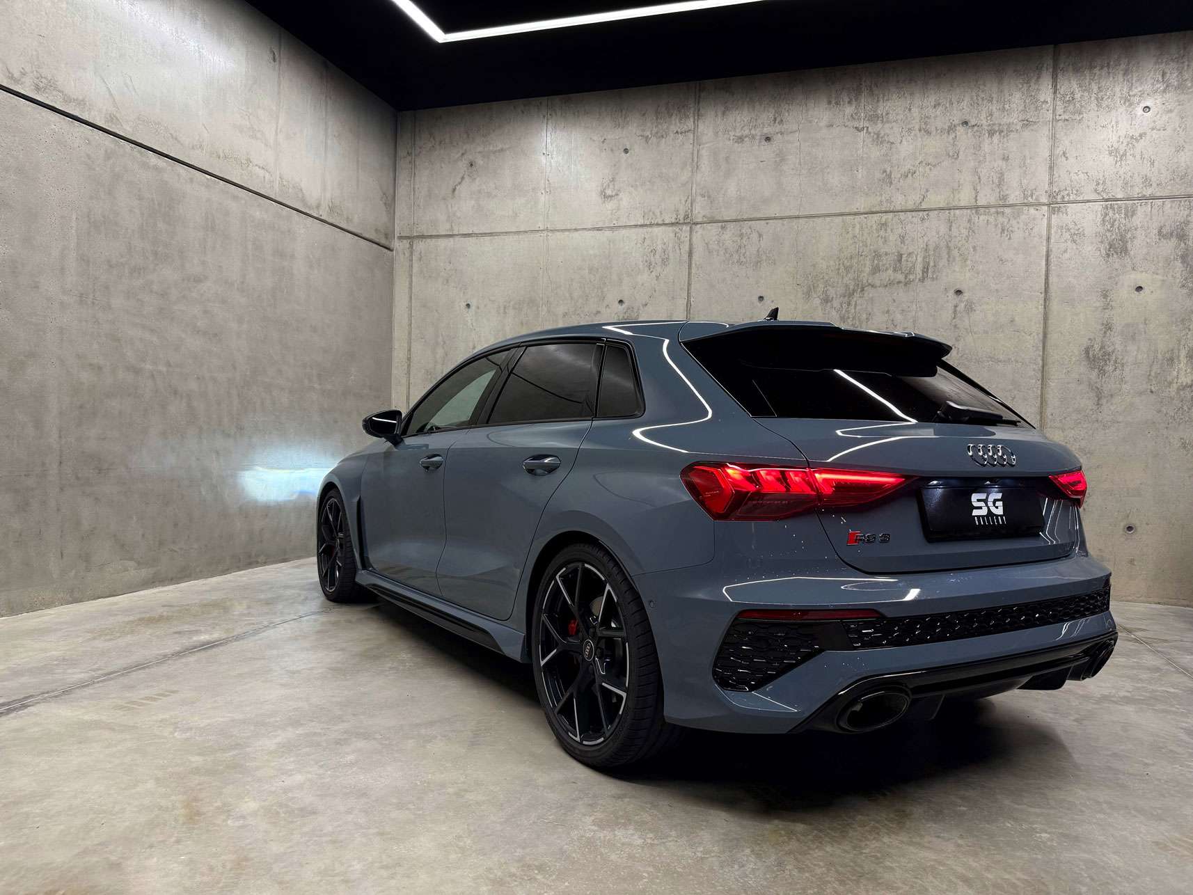 AUDI A3 RS3 Sportback TFSI quattro S tron - Imagen 4