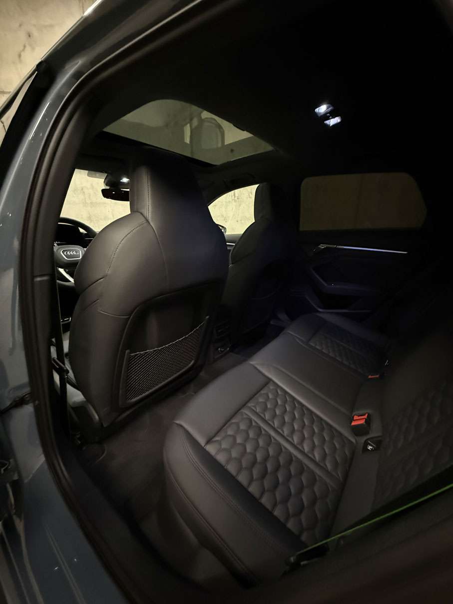 AUDI A3 RS3 Sportback TFSI quattro S tron - Imagen 8