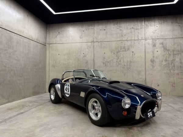 AC COBRA SOUTHERN ROADCRAFT SR V8