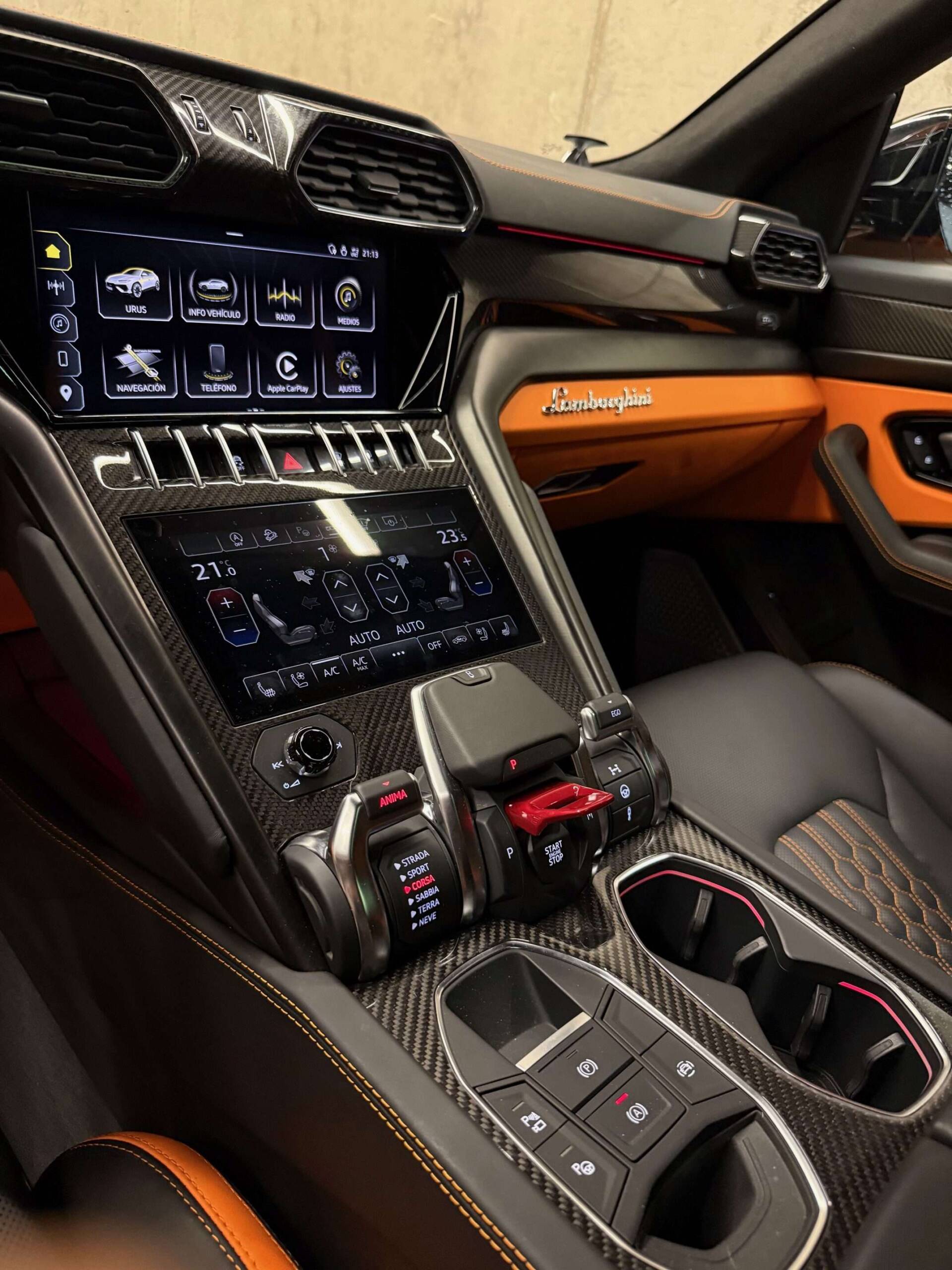 LAMBORGHINI URUS S - Imagen 7