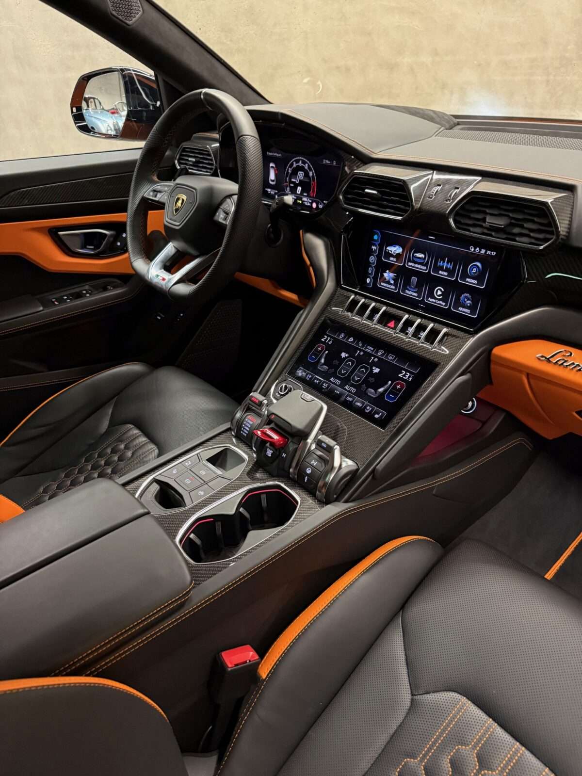 LAMBORGHINI URUS S - Imagen 9
